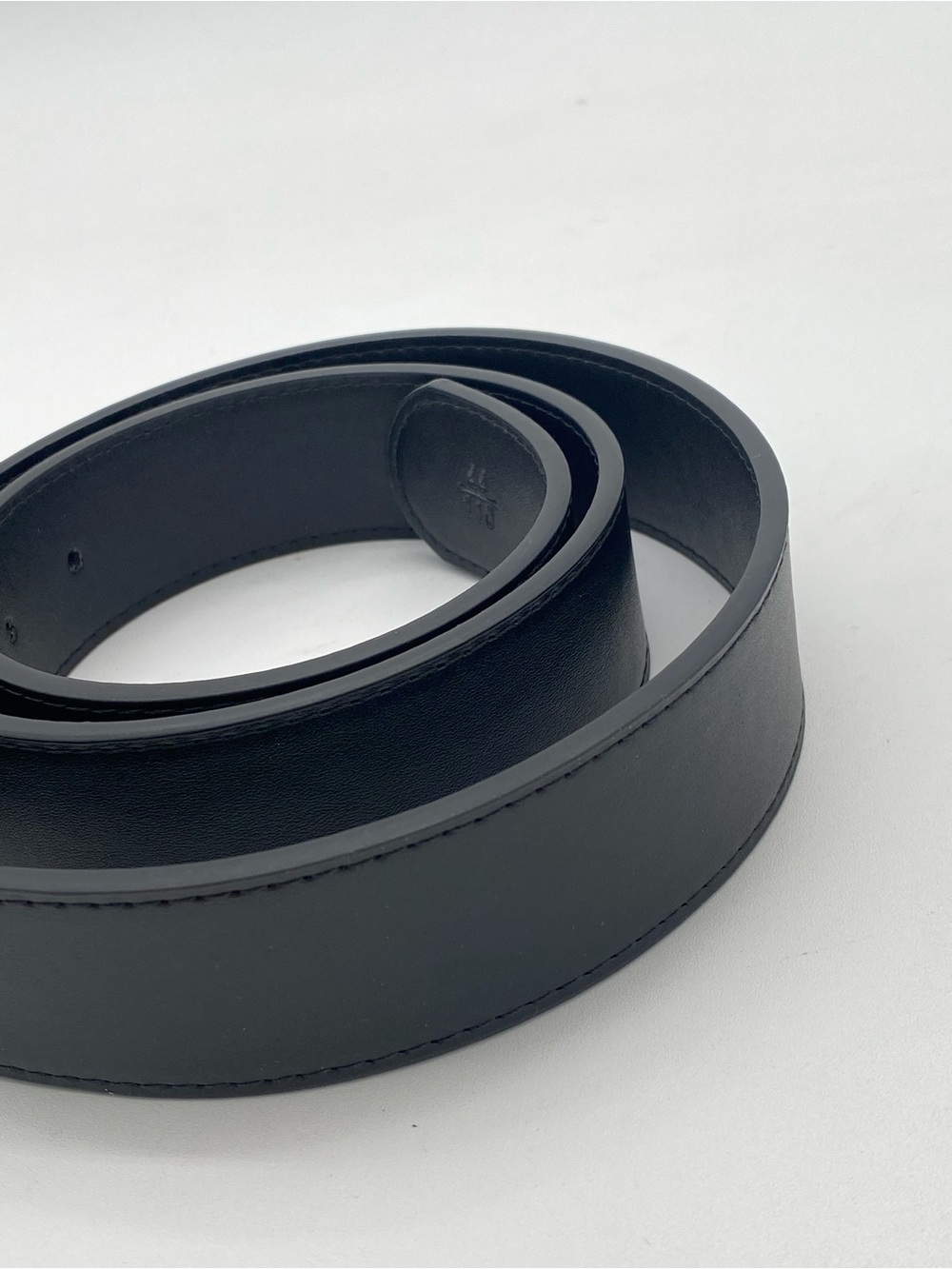 Gucci Pearl GG Leather Belt- 110CM/XL - Picture 13 of 16